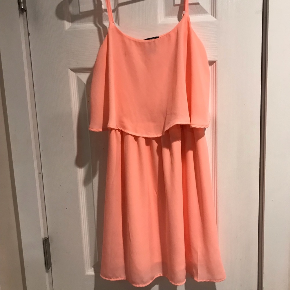 Short coral dress - Picture 2 of 2